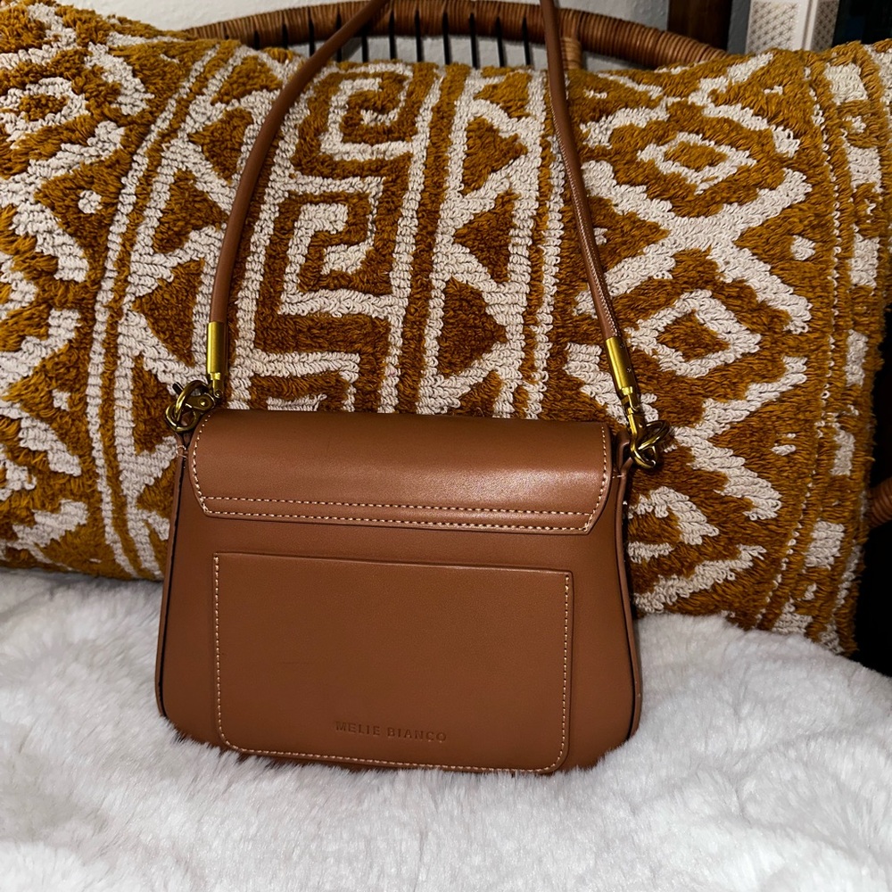 Melie Bianco Small Patricia shoulder bag - Picture 4 of 9